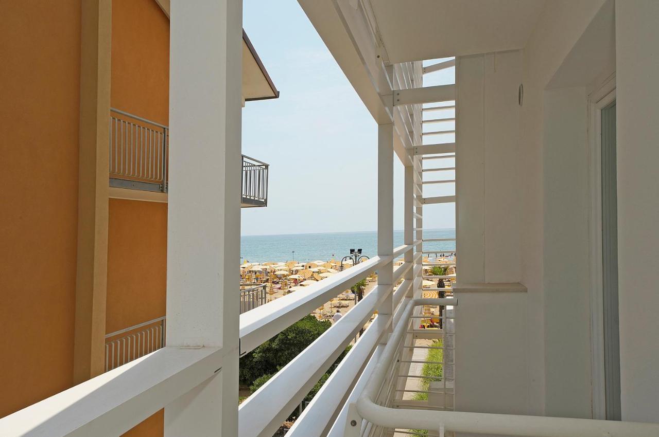 Hotel Strand A Frontemare Lido di Jesolo Exterior photo